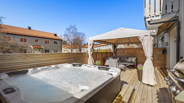 Det gjøres oppmerksom på at boblebadet ikke medfølger