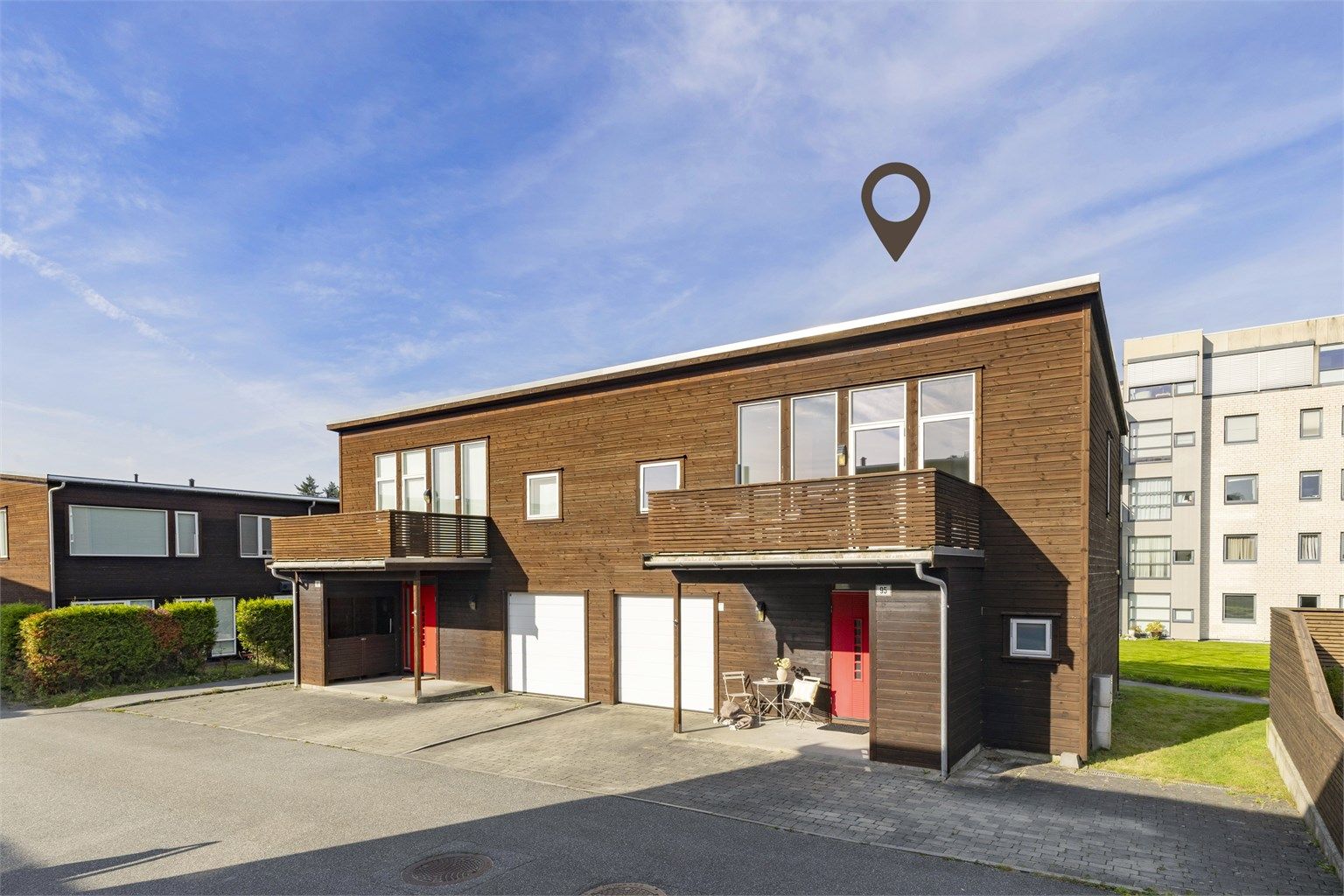 Velkommen til Glassbegerveien 95 presentert av Eiendomsmegler Zander Polderman v/Krogsveen!
Foto: Marianne Lyse