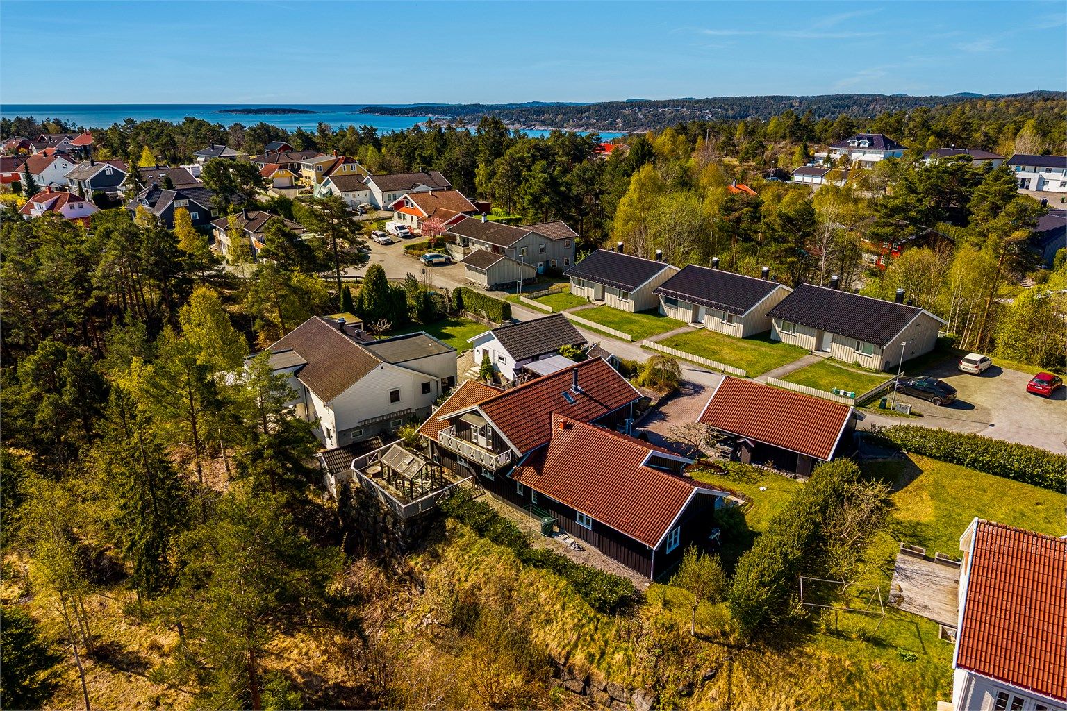 Kort avstand til sjøen, fine turområder og Langesund sentrum.