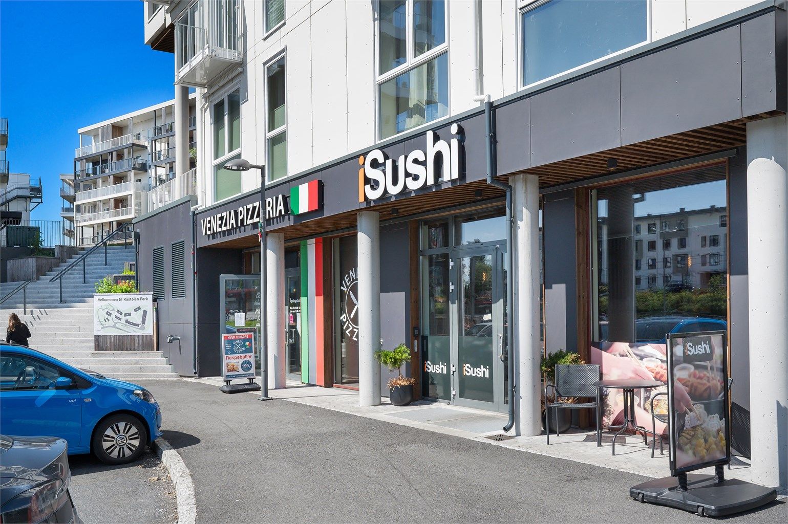 I samme område finner du også Venezia Pizzeria og iSushi