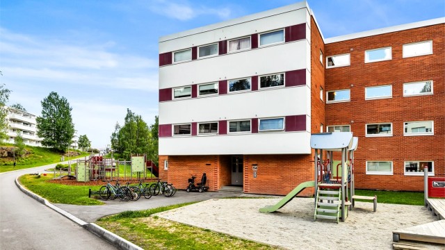 Eiendomsmegler Sarvajuthan Mahalingam v/Krogsveen har gleden av å presentere Bjørnebærstien 54!