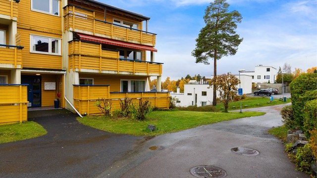 Leiligheten har en fantastisk beliggenhet like ved Gjønnesjordet