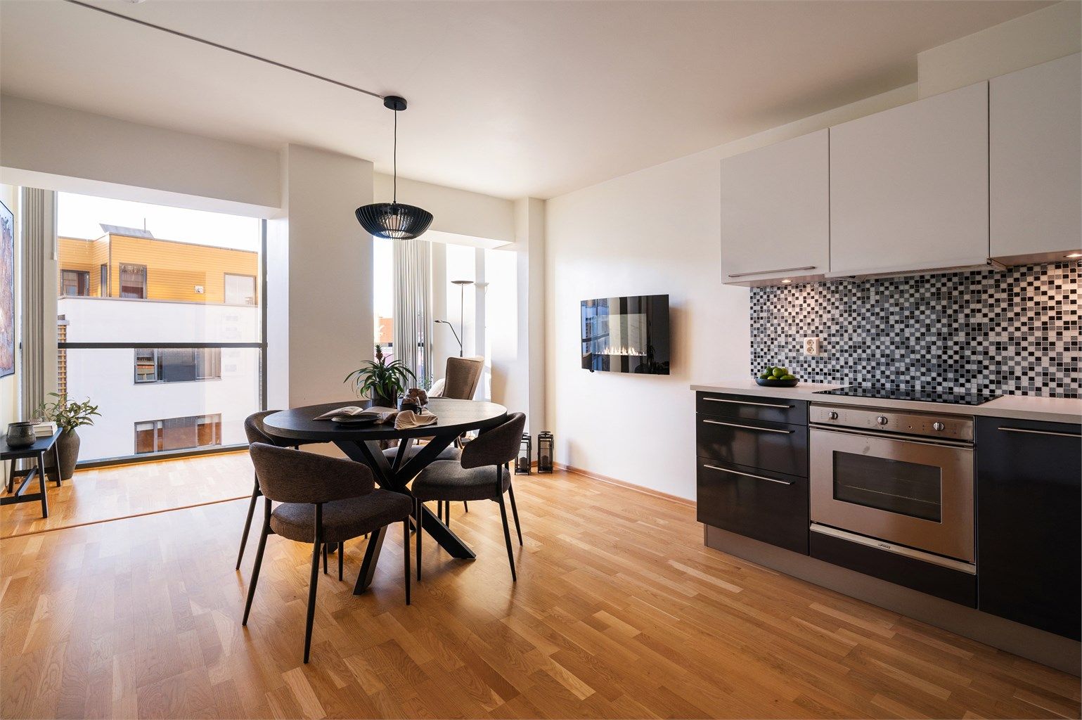 Velkommen til Pilestredet Park 11C! Presentert av Halvor L. Heikkilä ved Krogsveen Majorstuen og Oslo Vest (Foto av Peter Futo - Kreativmangofoto.com)