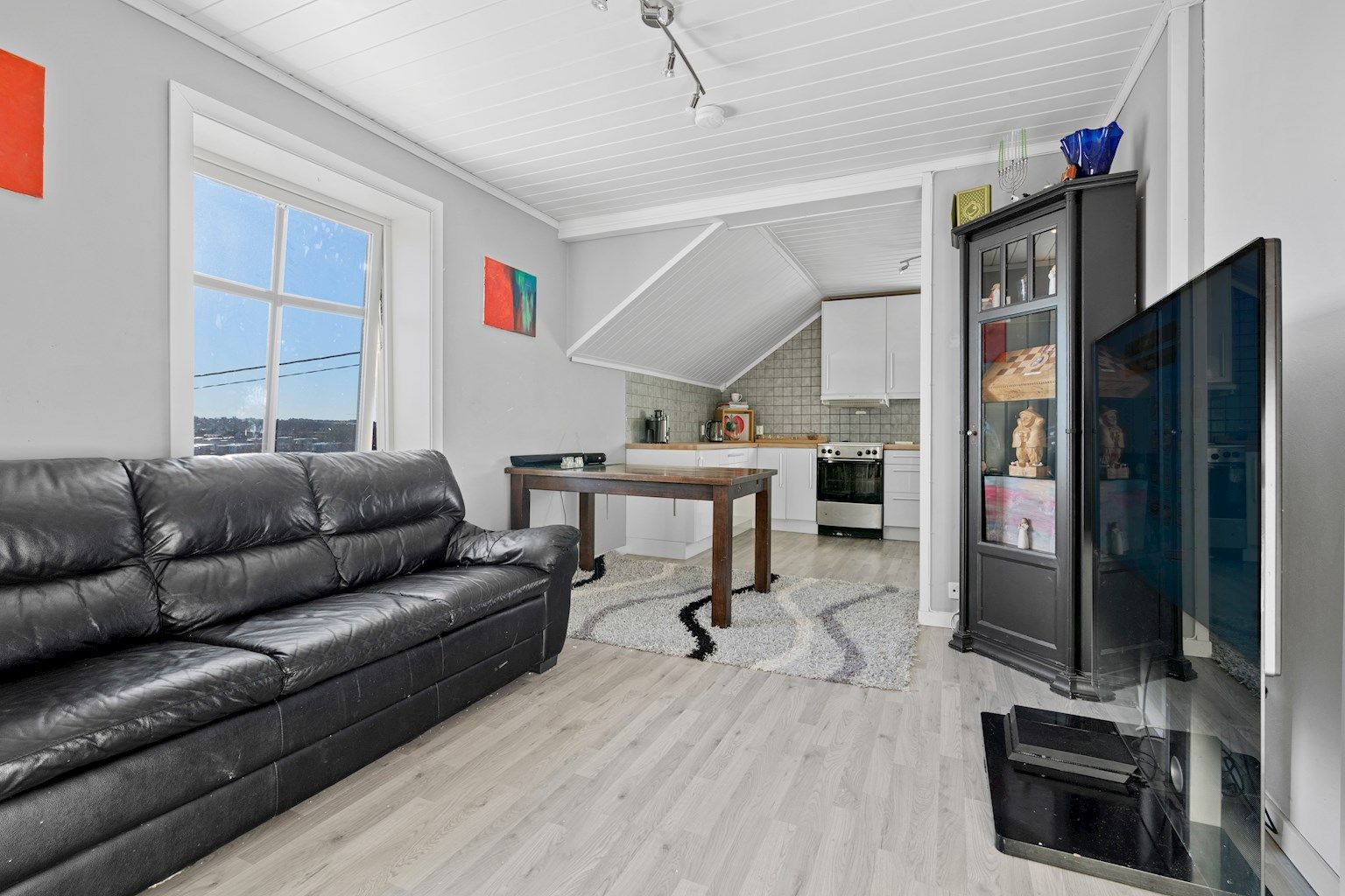 Dr.Opsands vei 24 presenteres av Raymond Bøhn i Krogsveen. 