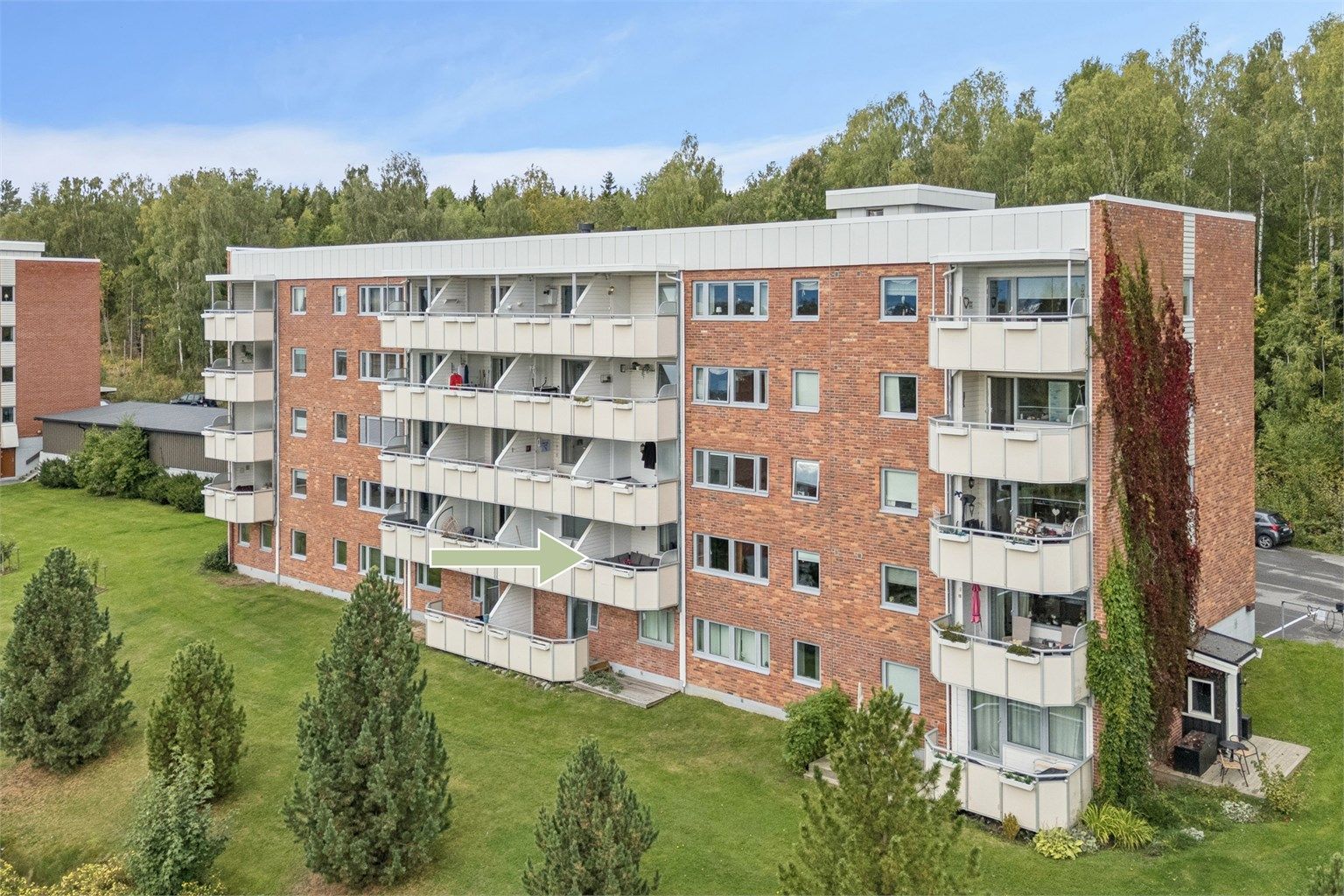 Velkommen til Olav Trygvasons gate 67B - Romslig 2-roms med tilbaketrukket beliggenhet. 