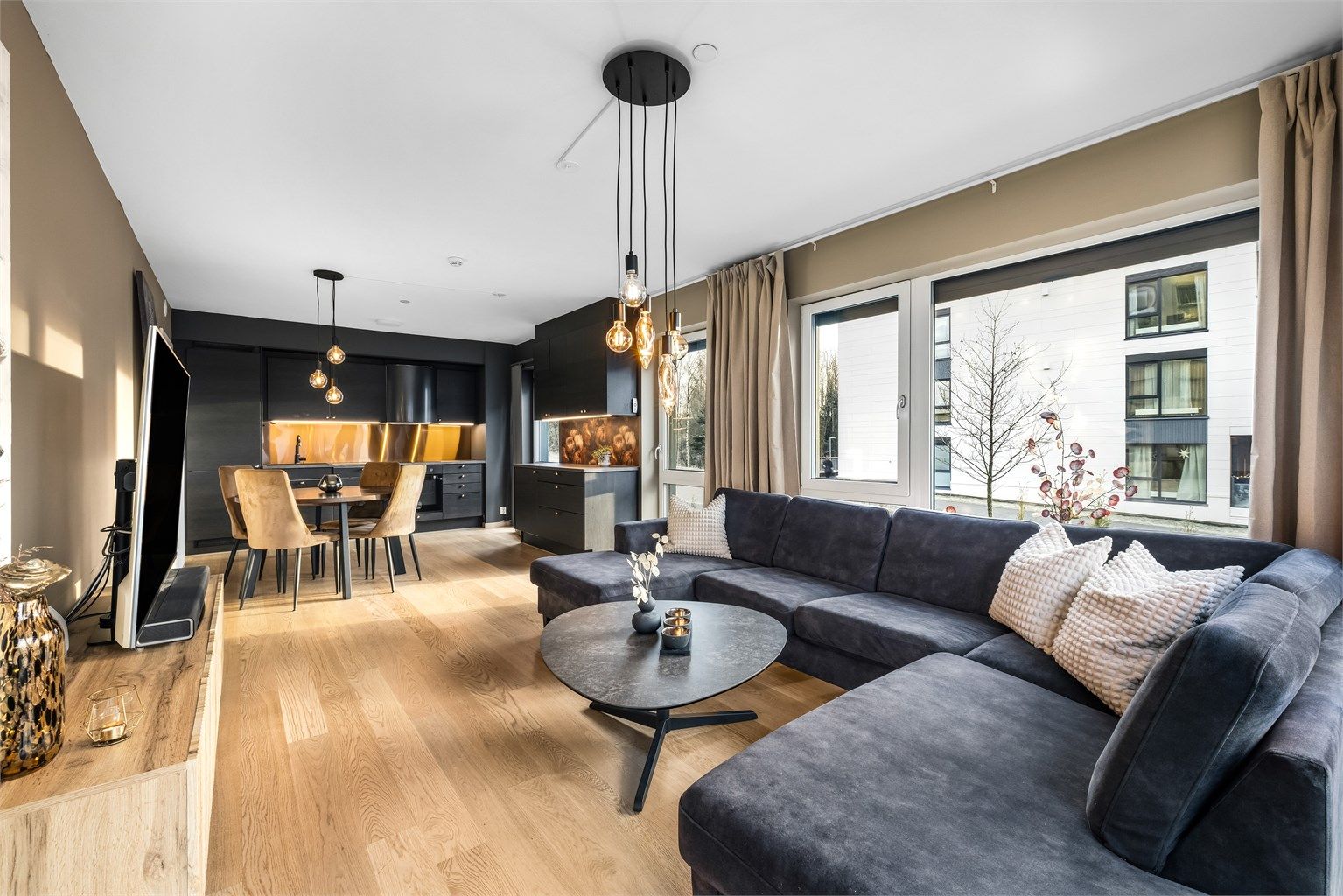 Eiendomsmegler Krogsveen v/ Per Inge Hunvik ønsker velkommen til Døliringen 30A!