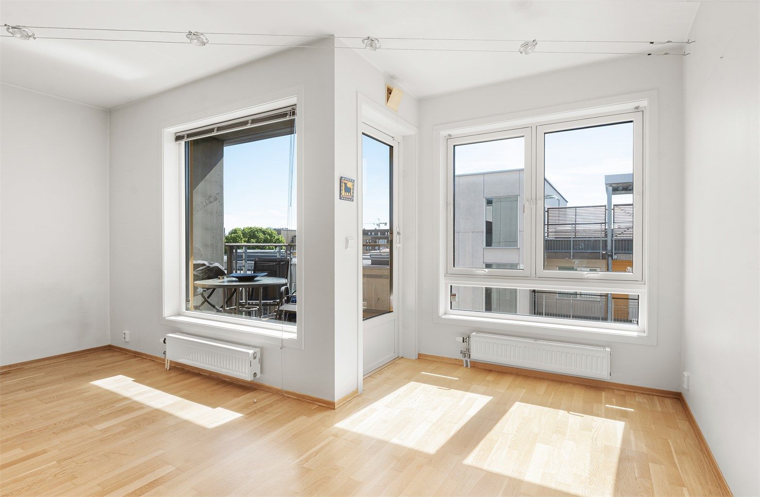Vannbåren radiatorvarme og balansert ventilasjon bidrar til et behagelig inneklima året rundt.
