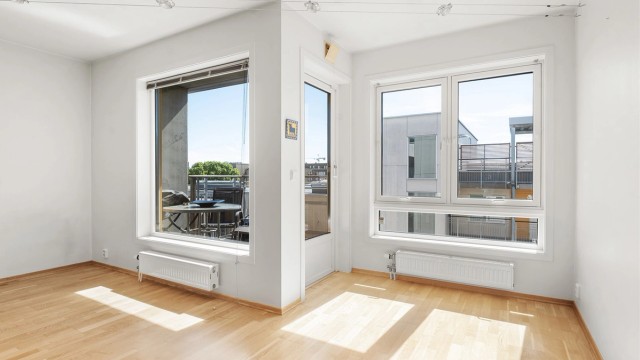 Vannbåren radiatorvarme og balansert ventilasjon bidrar til et behagelig inneklima året rundt.