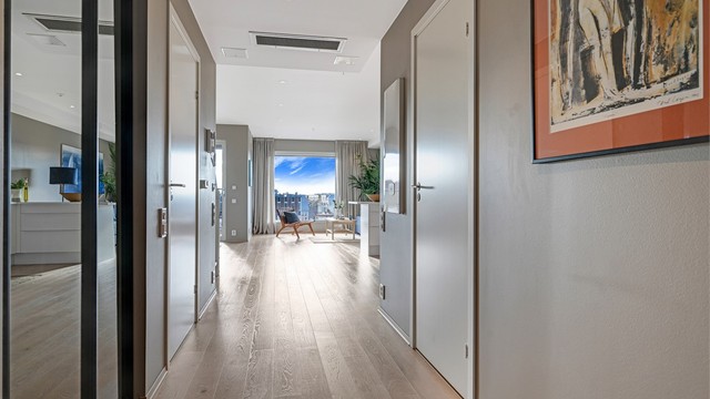 Gjennomgående lys og luftig leilighet