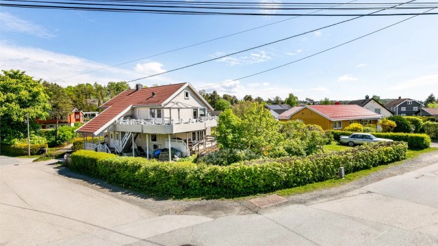 Granveien 1 presenteres av Krogsveen.
Fotograf; Børge Oppegård.