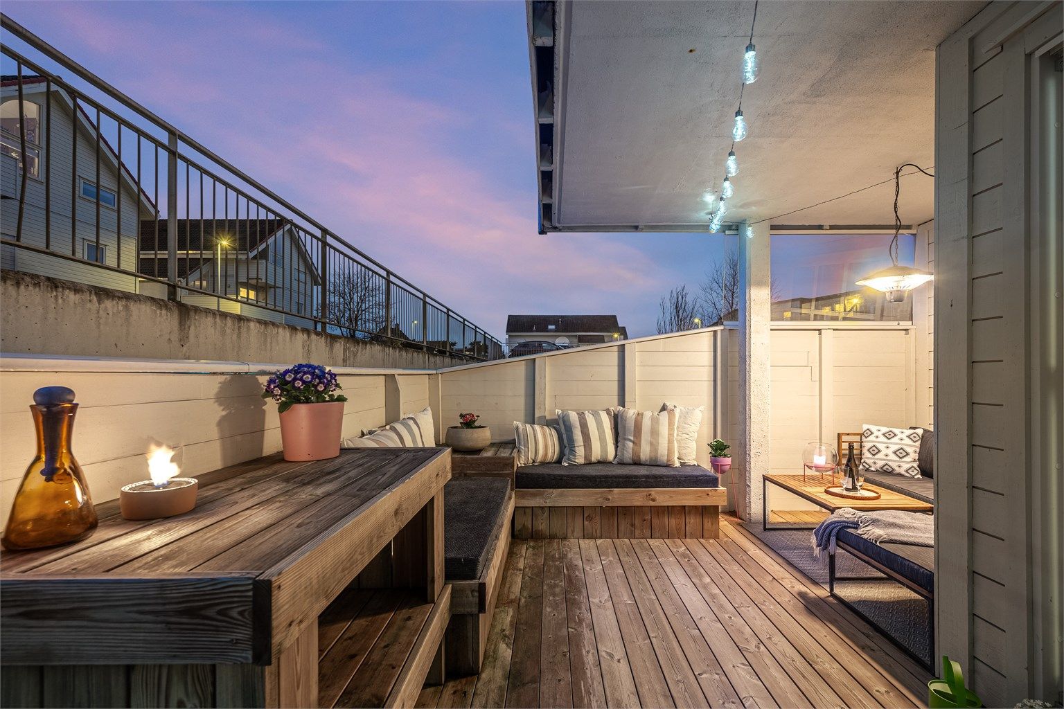 Terrasse er bygd ny i 2021. 