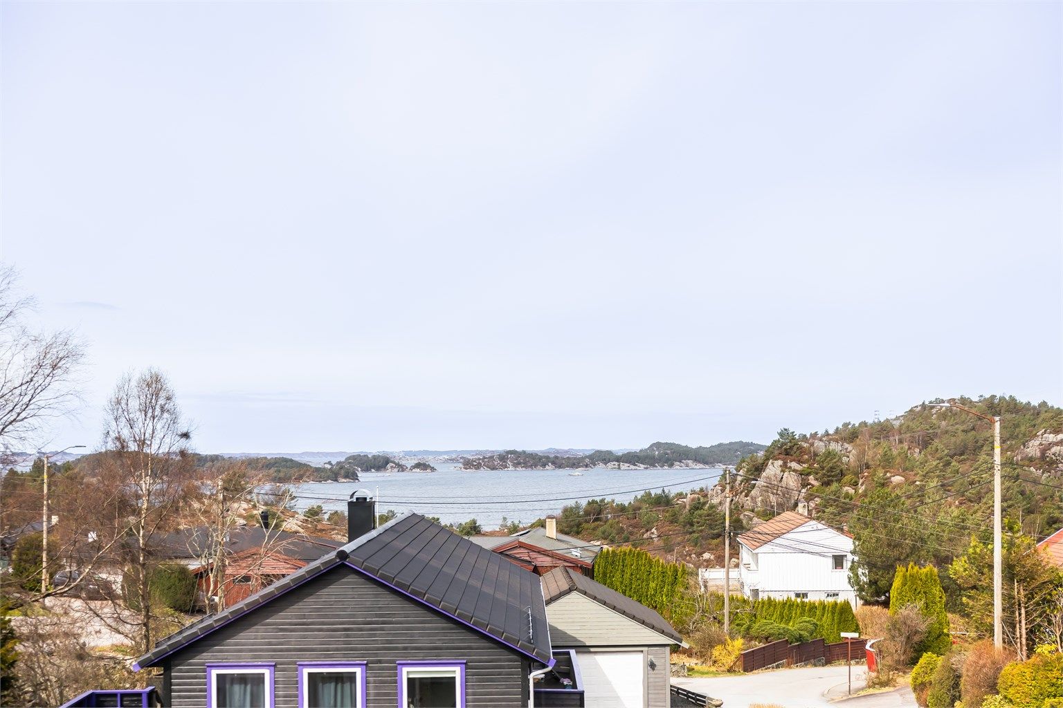 Nydelig sjøutsikt fra loftsetasjen 