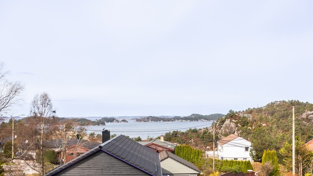 Nydelig sjøutsikt fra loftsetasjen