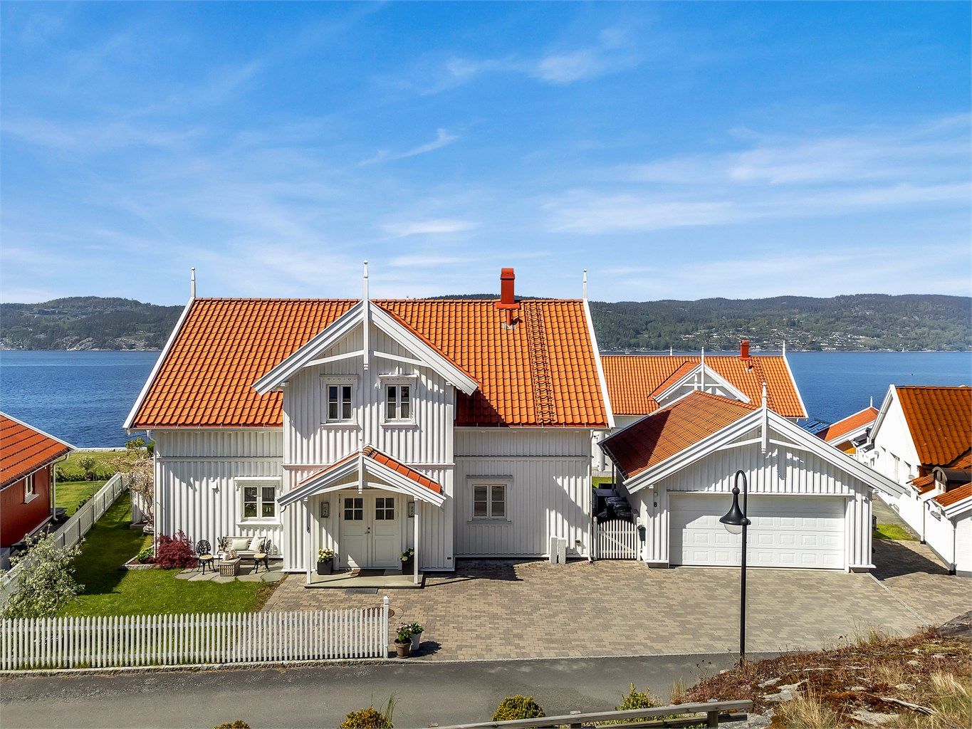 Velkommen til Hvitsten! Drømmen om et hjem ved havet kan bli virkelig midt mellom Drøbak og Son, kun 35 min med bil fra Oslo!