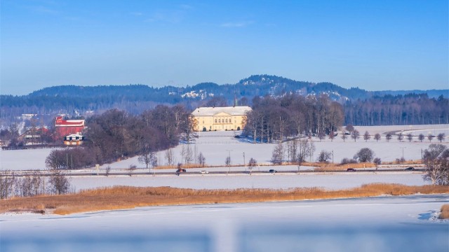 Utsikt mot Jarlsberg hovedgård.