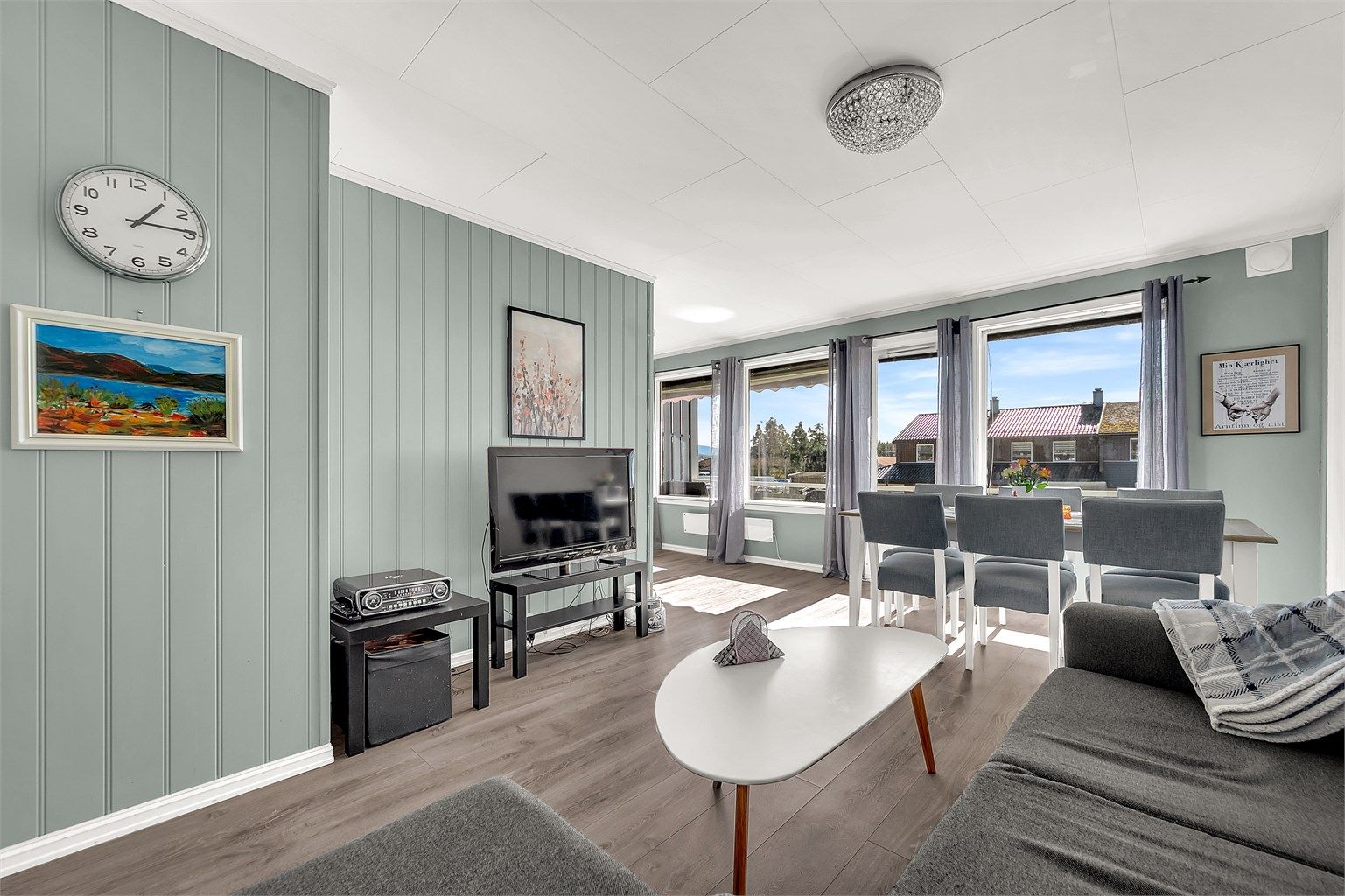 Velkommen skal du være - Spennende 2-roms + alkove med stor balkong.  Fotograf: Håvard Daae Rognli v/ iSnitt.