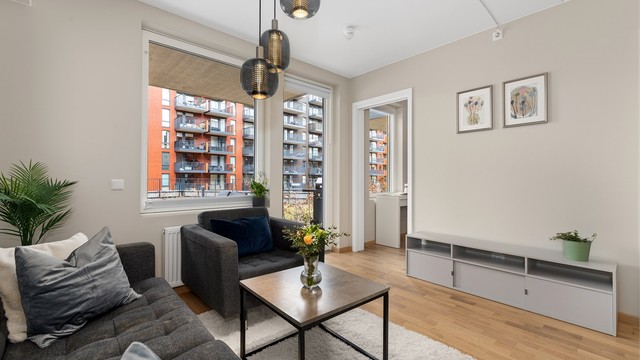 Det er vannbåren varme til radiatorer.