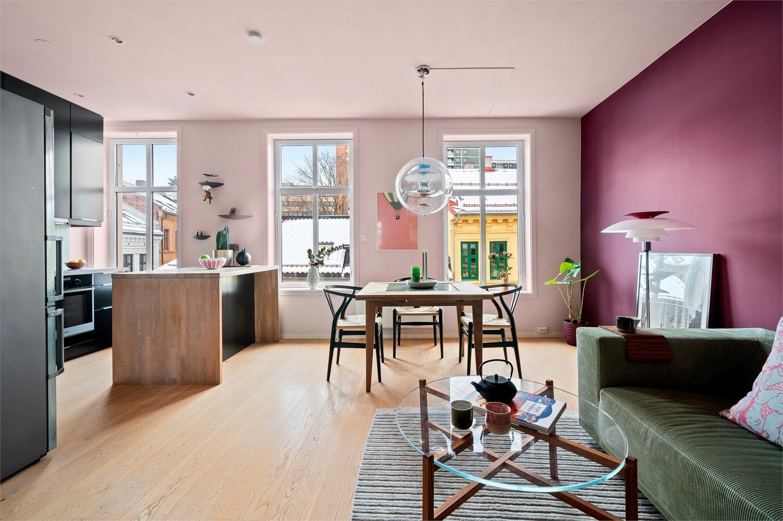 Tom Martinsen v/ Krogsveen har gleden av å ønske velkommen til Tøyengata 22!