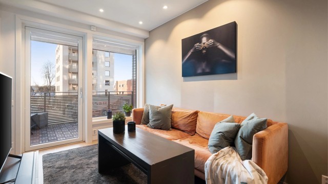 Jonas Ekse Hovland v/Krogsveen har gleden av å presentere Frognerveien 5A! Foto: Peter Futo/Cool Pics AS