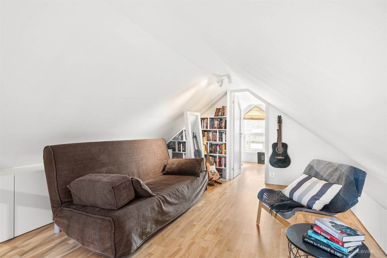 Et fleksibelt areal som gir ekstra plass til lek, hobby eller en tilbaketrukket TV-krok. (Arealet er ikke godkjent for varig opphold.)