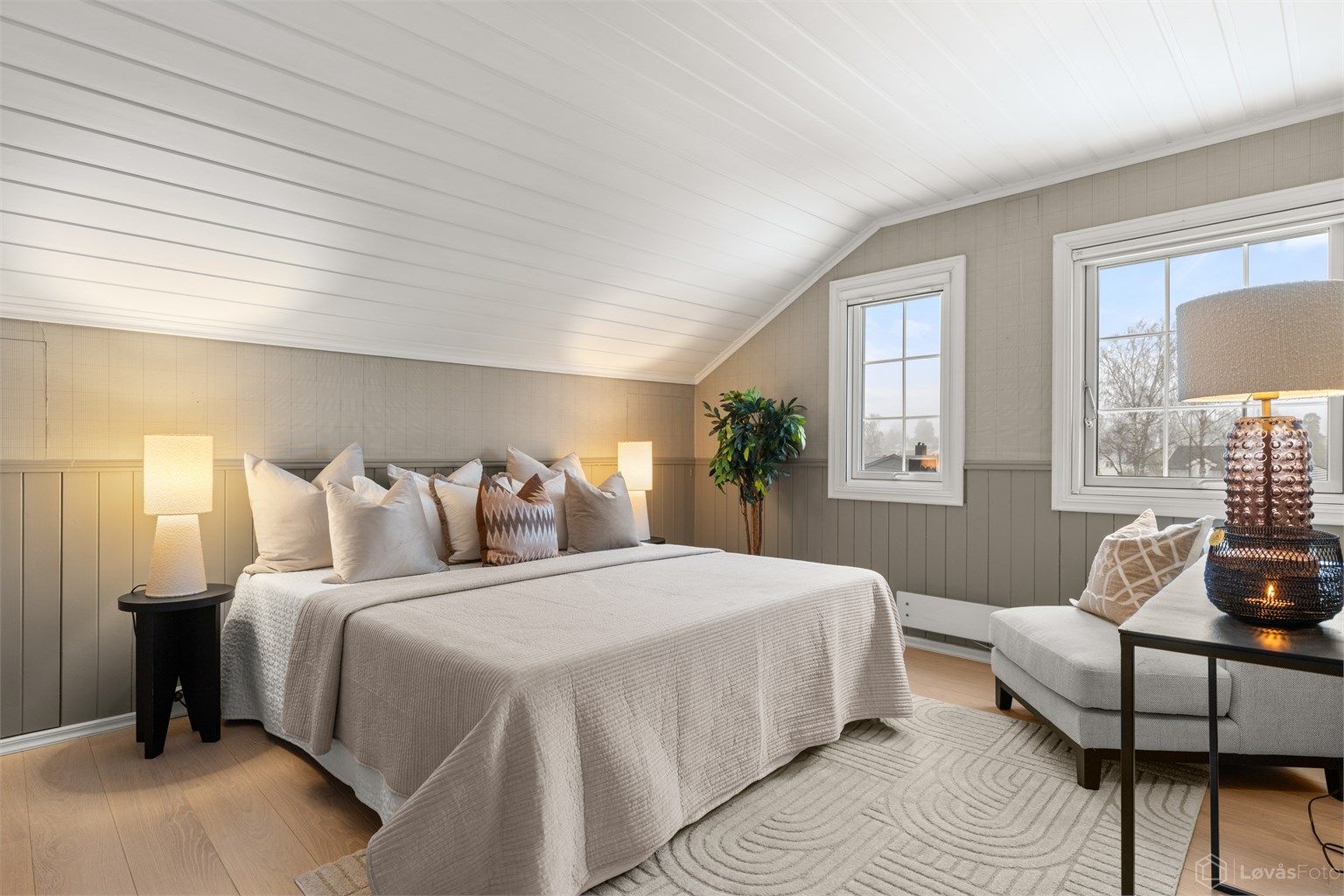 Soverom 1 med 1-stavs parkett