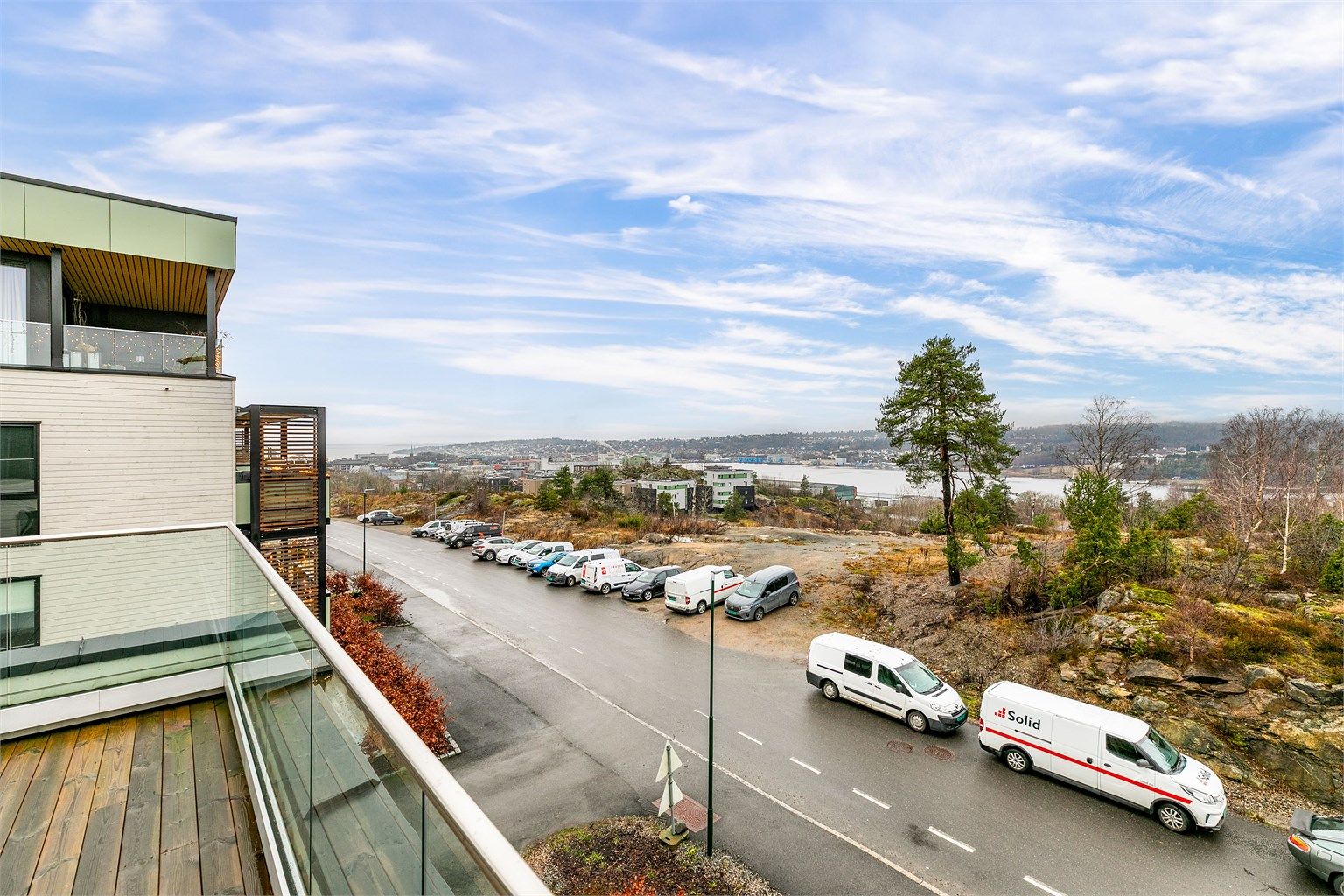 I tillegg til upåklagelige solforhold er det på takaltanen flott utsikt, både til Mossesundet og til Oslofjorden. Fotograf; Børge Oppegård.