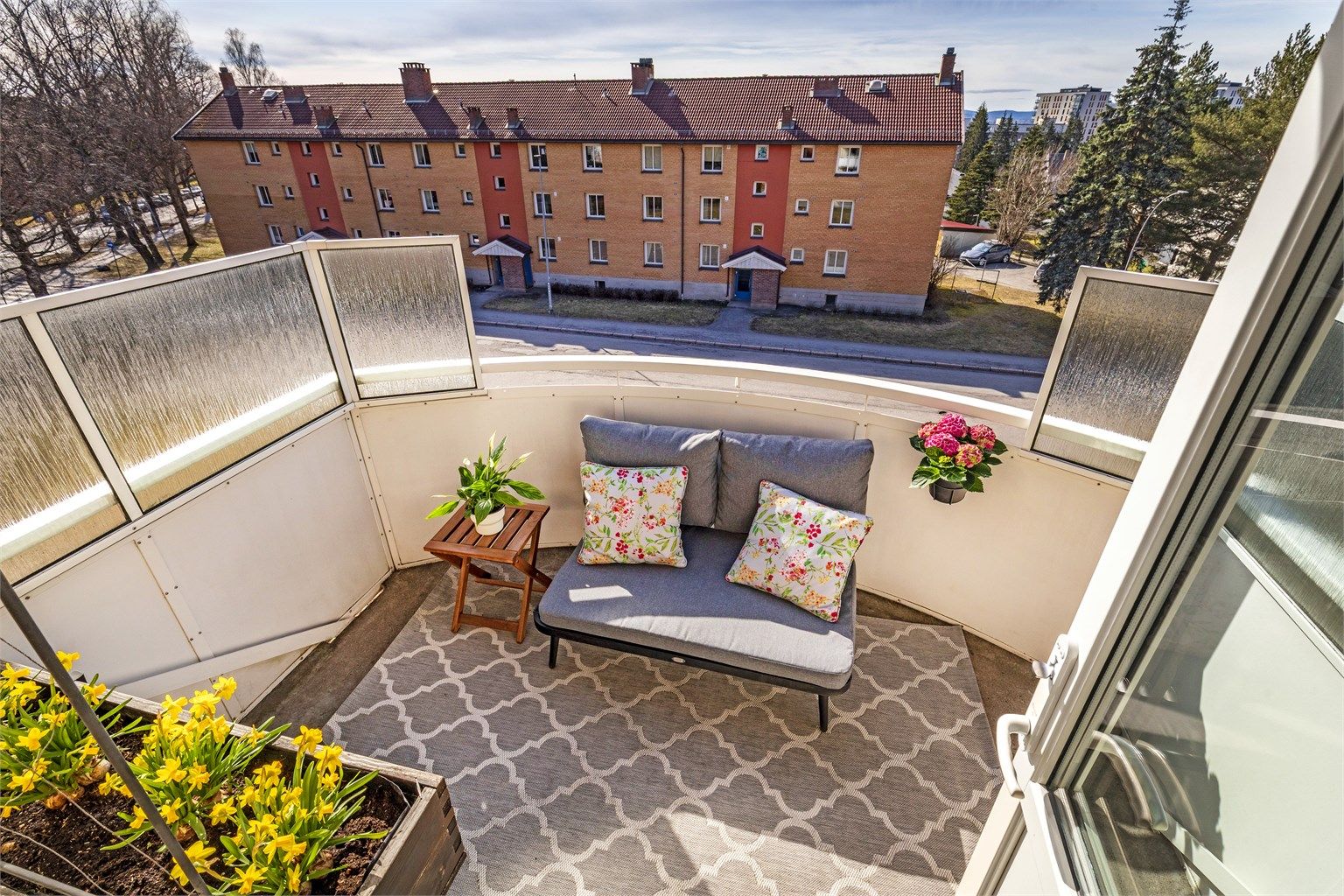 Leiligheten ligger i Nordre Åsen borettslag som ligger i rolige omgivelser men med kort vei til bl.a. Storo. Foto: Hanne Bruland/Fotohanne