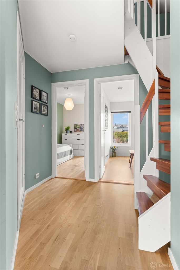 Gangen i andre etasje fordeler til soverommene og badet.