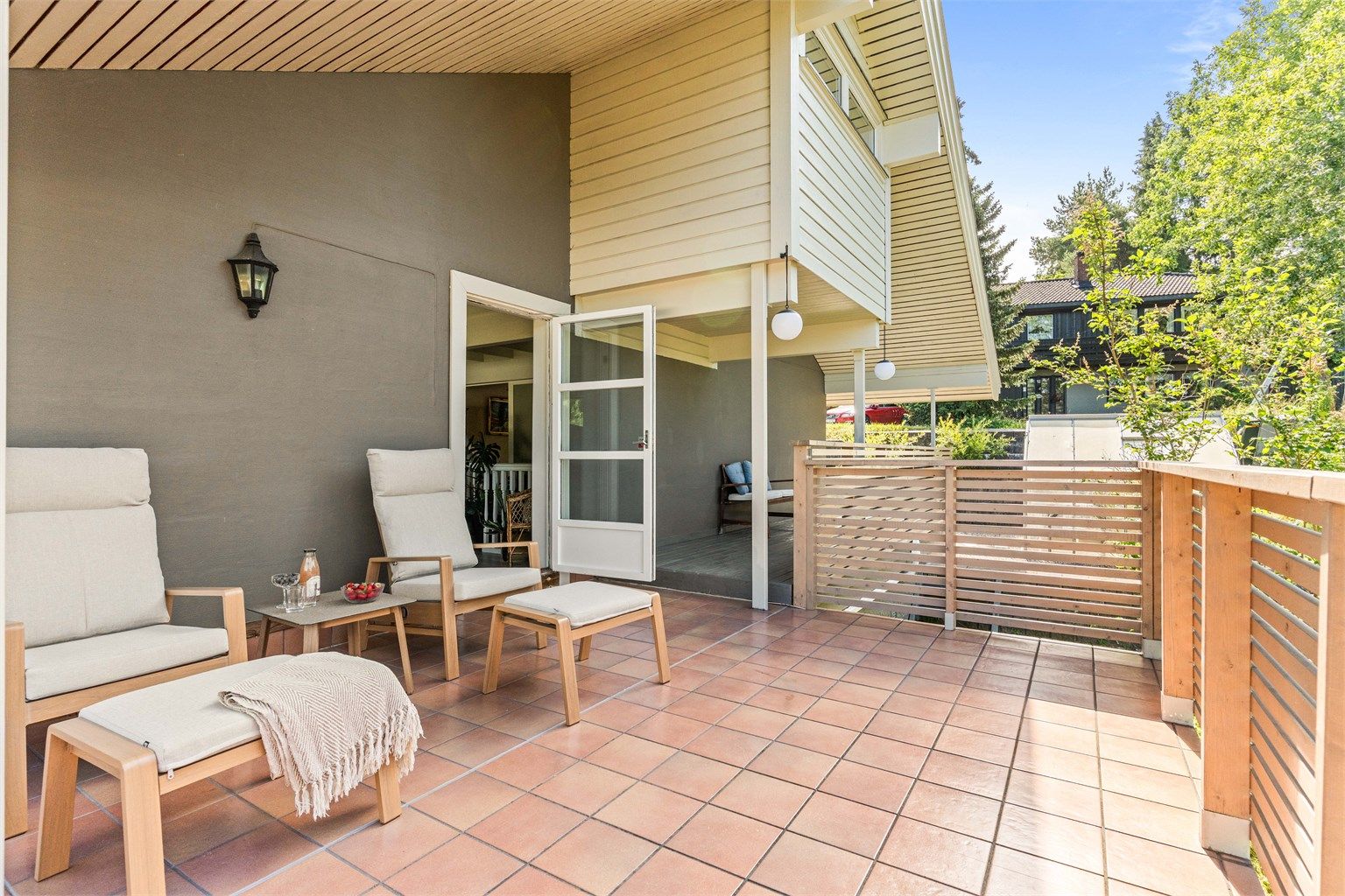 21m² av verandaen er overbygget.