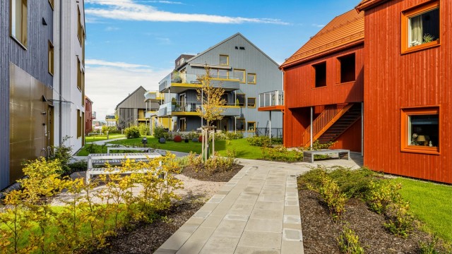 Kort vei til badetrappa for et morgebad.