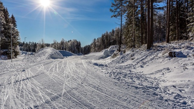 Linderudkollen langrennsarena har 5 km løyper + arena og skileik