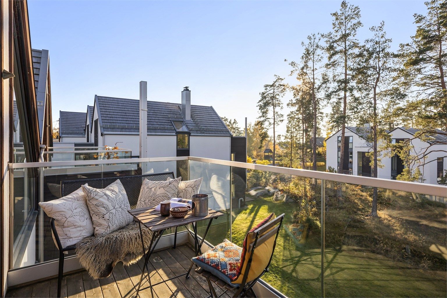 Leiligheten ligger i naturskjønne omgivelser.