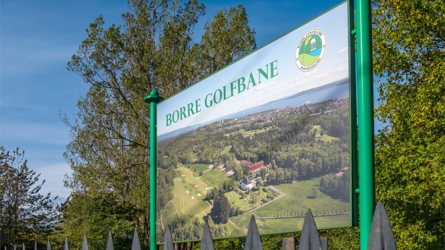 Borre Golfbane ved Borrevannet har en 18-hulls bane i naturskjønne omgivelser.
