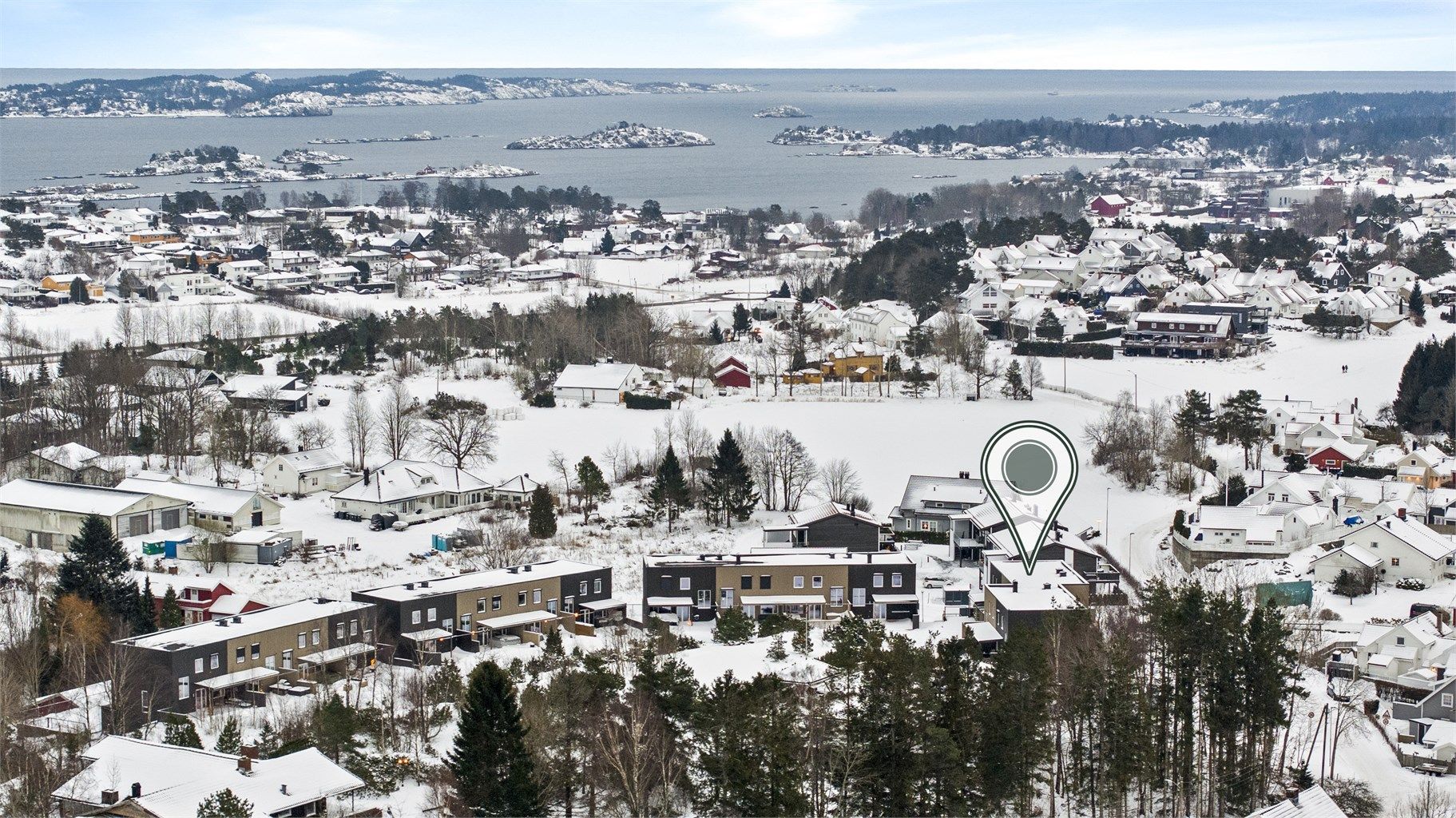 Dette er et meget populært boområde med nærhet til idylliske Granholmen badestrand og båtbrygge. Granholmen er et attraktivt samlingspunkt på varme sommerdager, med badeplass, matservering og herlig sommerstemning. 