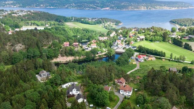 Dyrdal, mot Solbergdammen og Bergerbukta..jpg