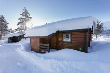 Krogsveen Sunnmøre v/Eiendomsmegler Harald Osdal har gleden av å presentere Skriuvegen 23 - en sentralt beliggende fritidsbolig med kort vei til skitrekket