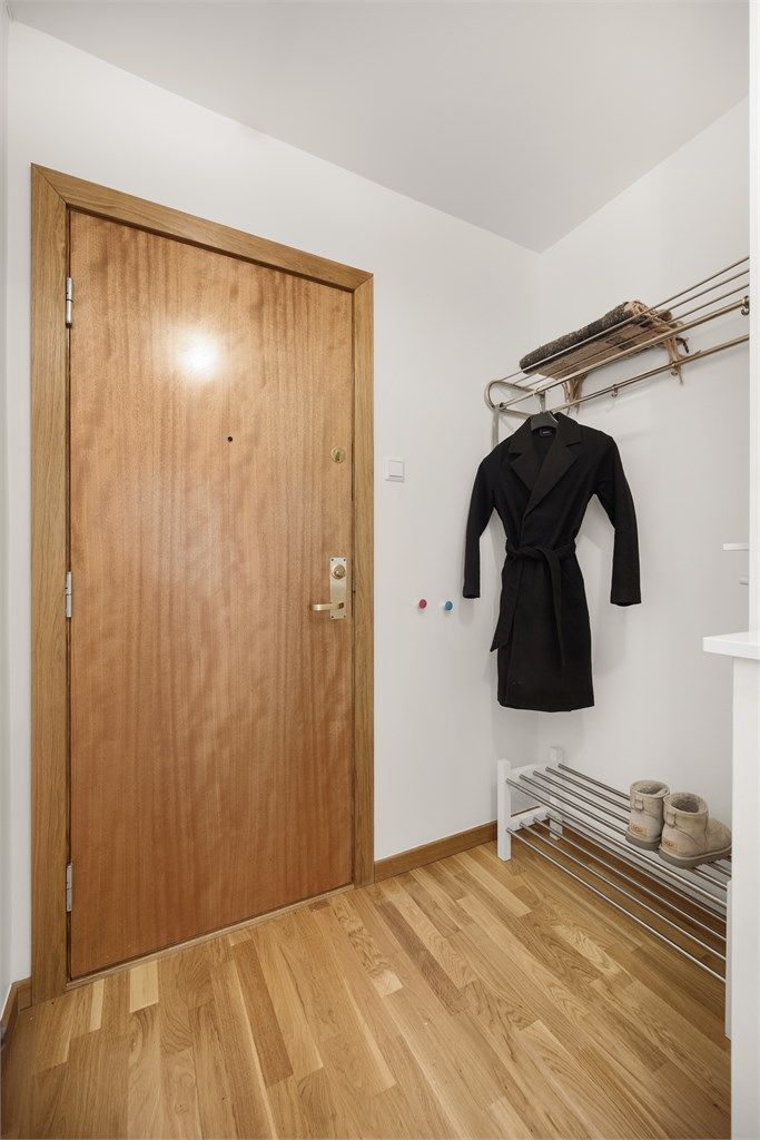 Entré med plass til oppheng av yttertøy.