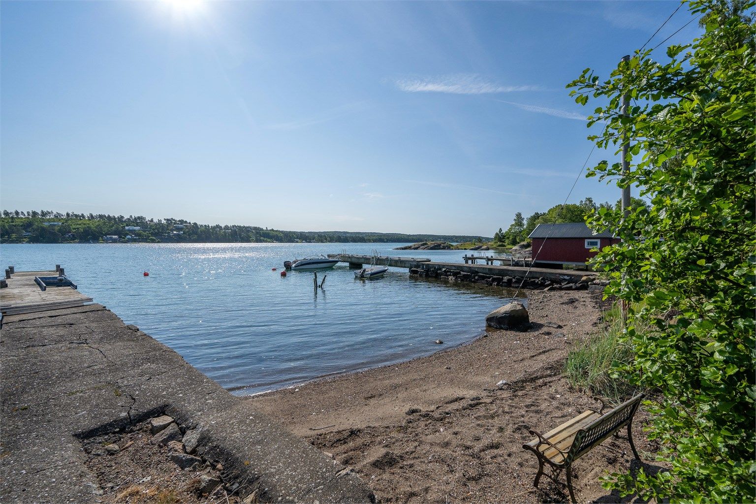 Med båten liggende i brygga tar man seg også raskt ut i den fantastiske skjærgården. Foto: Kristian Bollæren v/Fotofinish