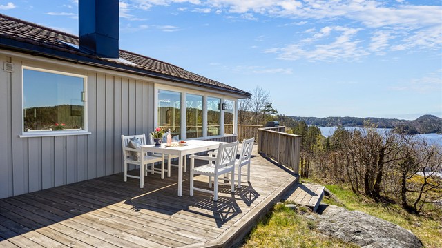 Et perfekt sted for utendørs måltider med familie og venner.