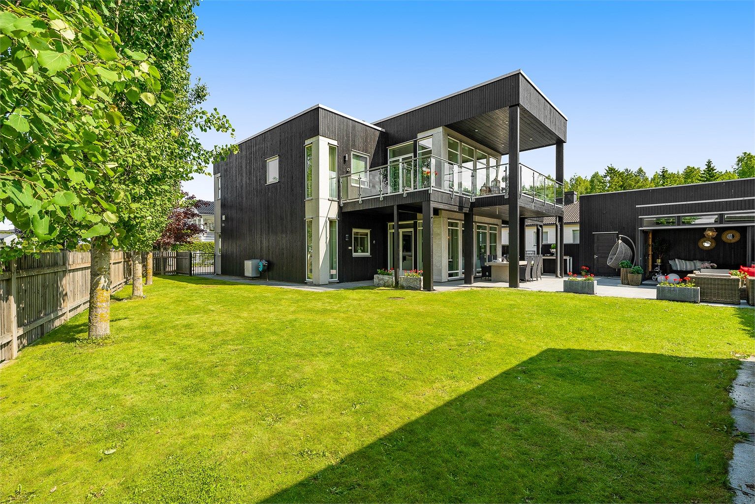 Krogsveen v/Trude Stensby presenterer Rådhusvegen 25A  - En fantastisk eiendom midt i Jessheim sentrum!