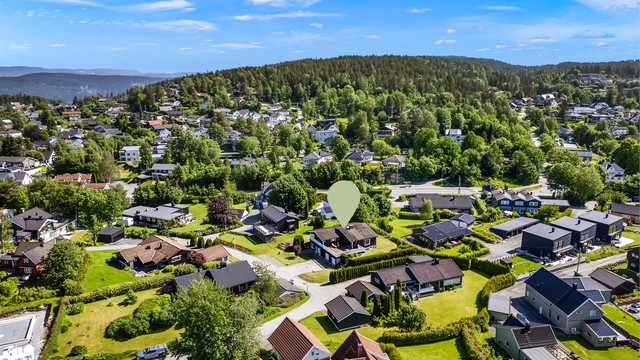 Eiendommen er beliggende på attraktive og veletablerte Konnerud.
Foto: Knipzet AS - Emmy af Geijerstam