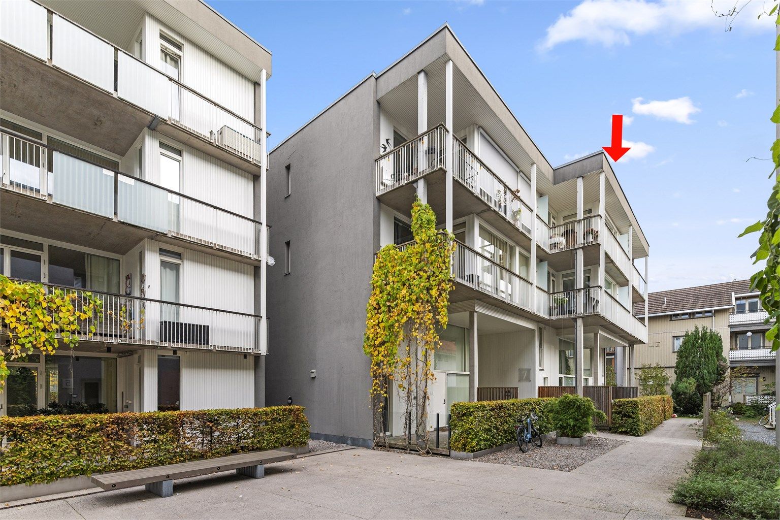 Midt i Sandefjord sentrum med gangavstand til "alt" finner du en tidsriktig og moderne selveierleilighet