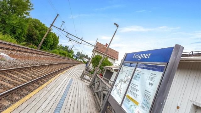 Fra Frogner stasjon tar toget deg til Oslo S på rundt 20 minutter.