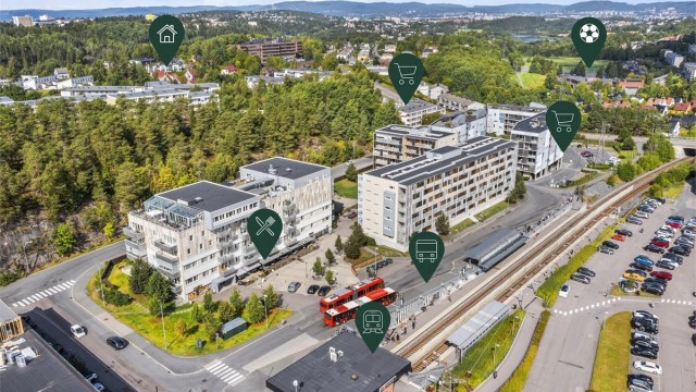 Skullerud T-banestasjon er en kort spasertur unna, noe som gir en effektiv reisevei til Oslo sentrum.