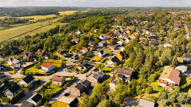 Gluppeveien har ingen gjennomkjøringsmulighet for bil og derav et rolig, barnevennlig miljø.