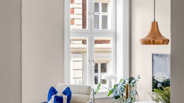 Leiligheten har gjennomgående planløsning og flotte lysforhold.