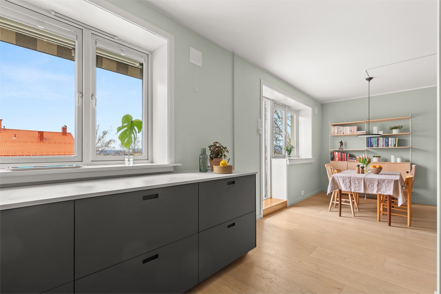 En lekker topp- og endeleilighet pusset opp i 2021 på populære Keyserløkka!