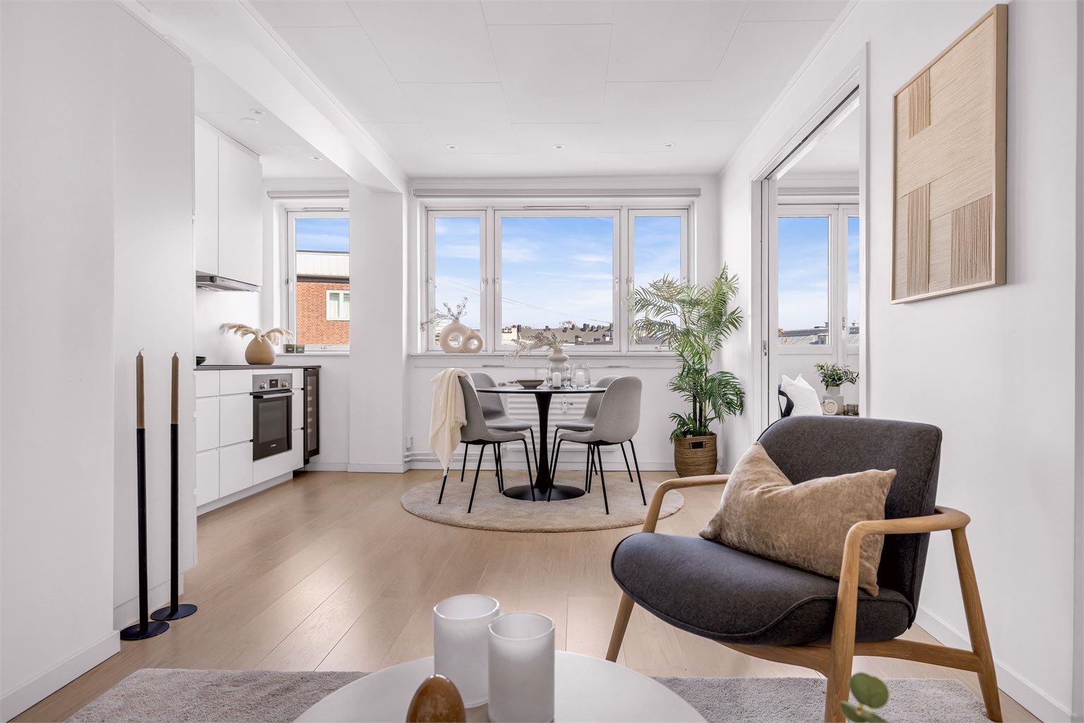 Her bor du høyt og komfortabelt i en av Oslos mest attraktive gater! Foto: Bjørnar Solberg.