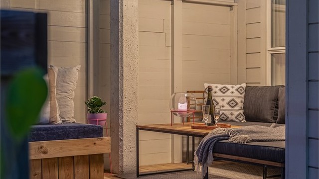 Overbygget terrasse. Glassvindu plassert på levegg mot nord.