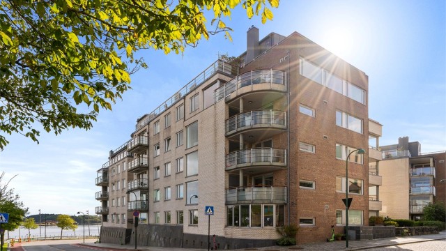 Lene Hviding v/Krogsveen har gleden av å presentere Øvre Strandgate 115.